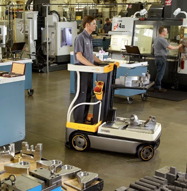 noticias-maquianria-MACH-crown-lift-truck