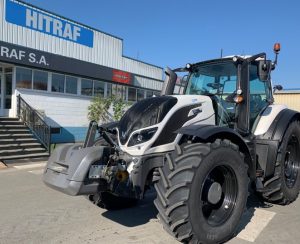 noticias-maquinaria-Valtra T214 Direct con Smart Touch y Autoguiado