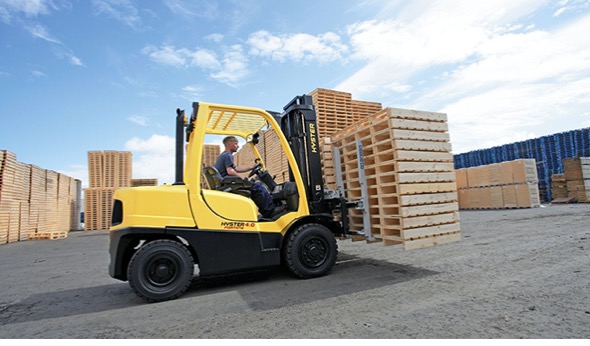 noticias-maquinaria-carretilla-hyster-madera
