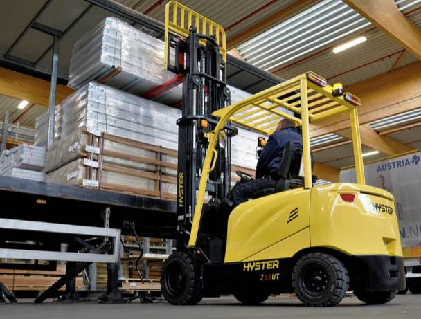 noticias-maquinaria-hyster-J1.5-3.5UT