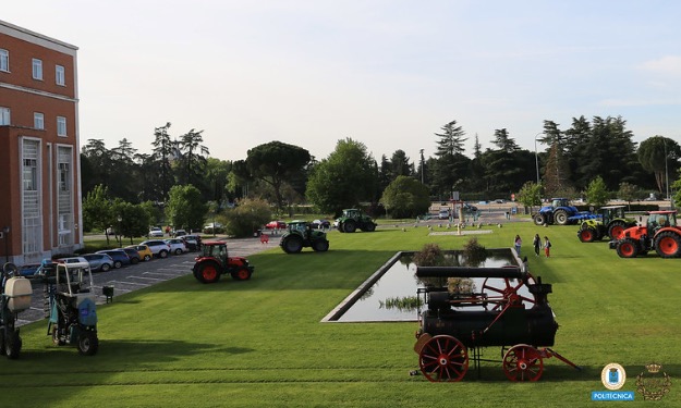 noticias-maquinaria-SanIsidroen-ETSIAAB