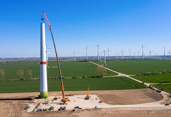 noticias maquinaria-grúa Liebherr-parque-eolico