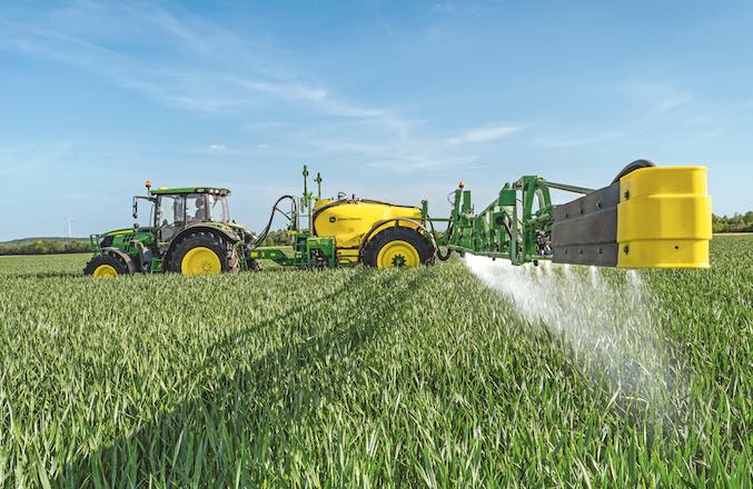 noticias-maquinaria- pulverizadores remolcados R700i-johndeere