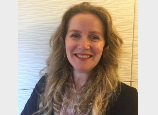 noticias-maquinaria- Cynthia Lynch Gerente de Territorio Iberia de Yale