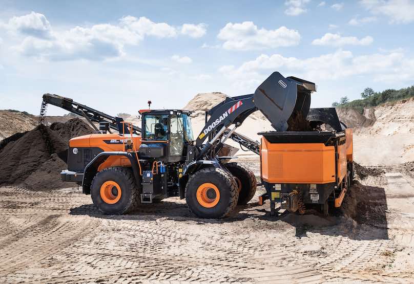 noticias-maquinaria-Doosan-cargadora- ruedas DL420-7 de Fase V