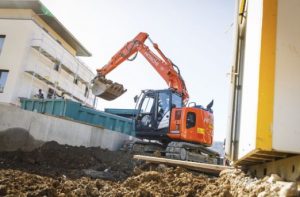noticias-maquinaria- Hitachi CE