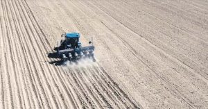noticias-maquinaria-FieldBee -CNH Industrial