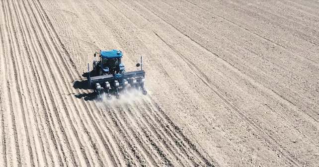 noticias-maquinaria-FieldBee -CNH Industrial