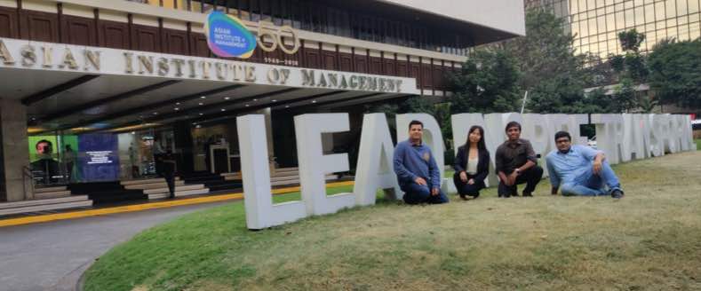noticias maquinaria Manitou estudiantes del Asian Institute of Management en Manila
