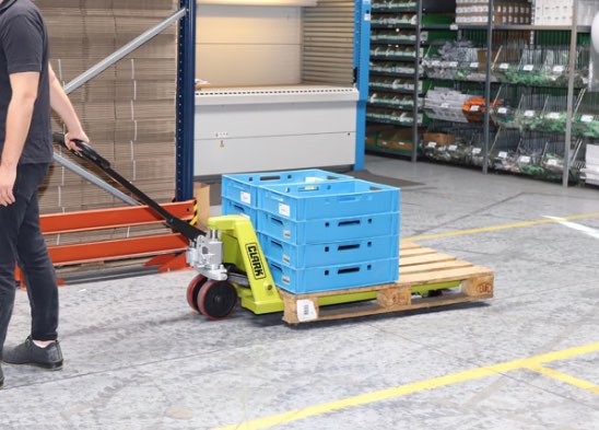 noticias maquinaria transpaleta manual Clark