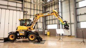noticias maquinaria excavadora de ruedas JCB Hydradig