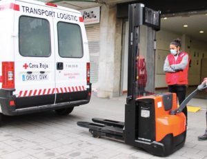 noticias maquinaria Toyota Material Handling cruz roja