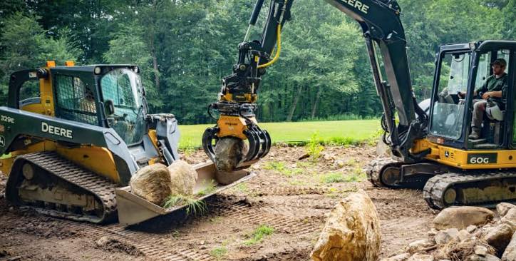 noticias maquinaria Engcon firma un acuerdo con John Deere
