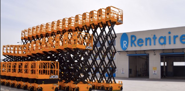 noticias maquinaria WALKIA y JCB entregan plataformas a RENTAIRE