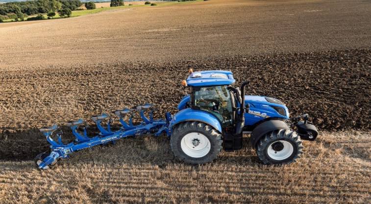 noticias maquinaria New Holland apoya a tres agricultores