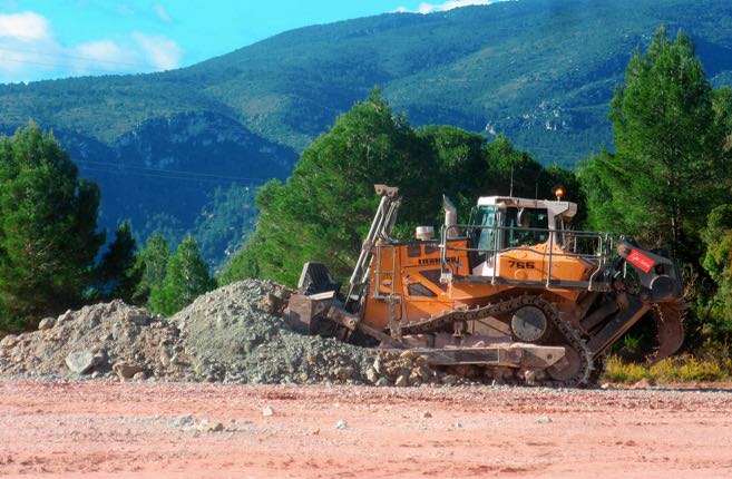 noticias maquinaria buldócer Liebherr PR 766