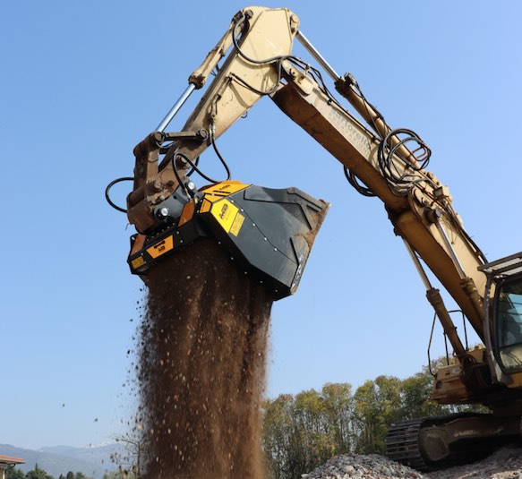 noticias maquinaria cuchara MB Crusher