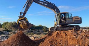 noticias maquinaria Cribadoras y cuchara seleccionadora MB Crusher