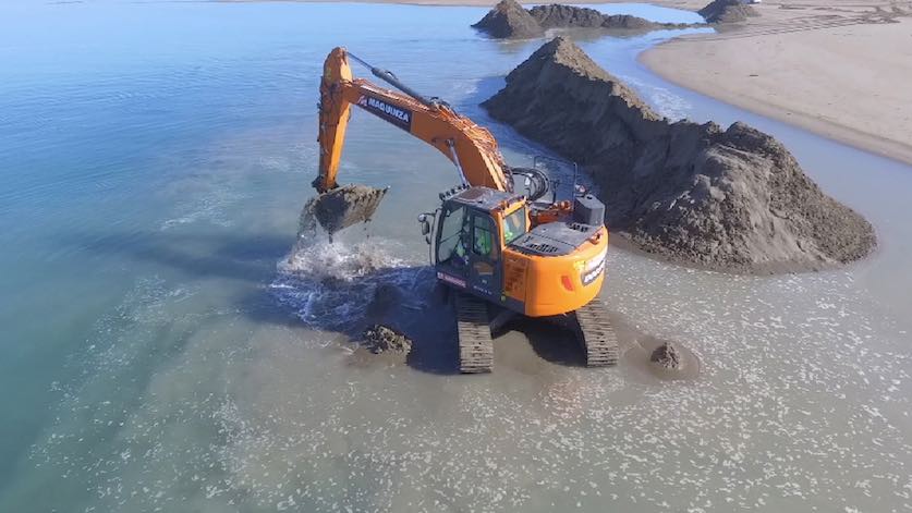 noticias maquinaria excavadora Doosan DX235LCR-5