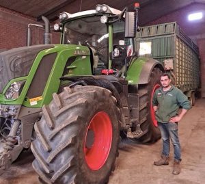 noticias maquinaria tractor Fendt 828 Vario