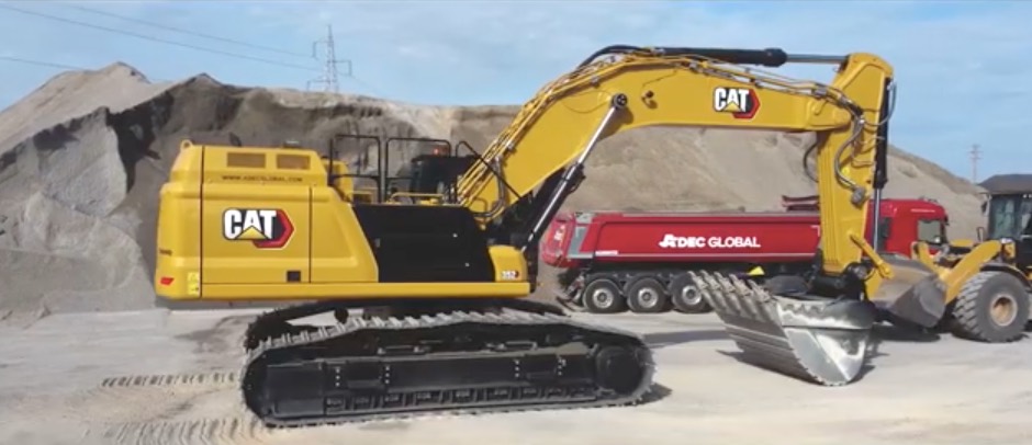 noticias maquinaria Finanzauto entrega la máquina Cat® número 50.000 en España-2
