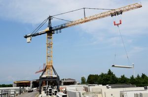 noticias maquinaria Liebherr grua