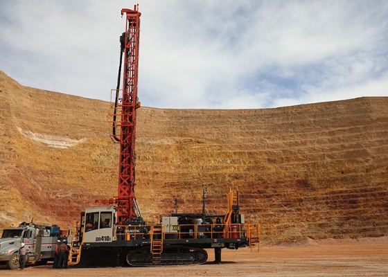 noticias maquinaria Sandvik DR410i