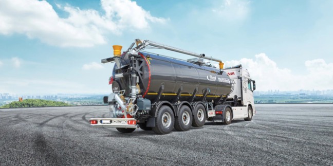 noticias maquinaria camión cisterna con semirremolque Fliegl STF 30000