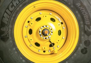 noticias maquinaria control de presión de neumáticos tractores John Deere 8R