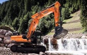 noticias maquinaria excavadoras sobre orugas Doosan