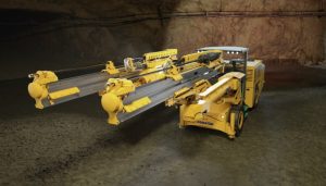 noticias maquinaria komatsu jumbo en MINExpo