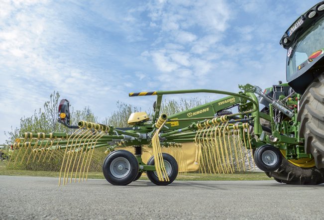 noticias maquinaria rastrillos hileradores de un rotor de Krone