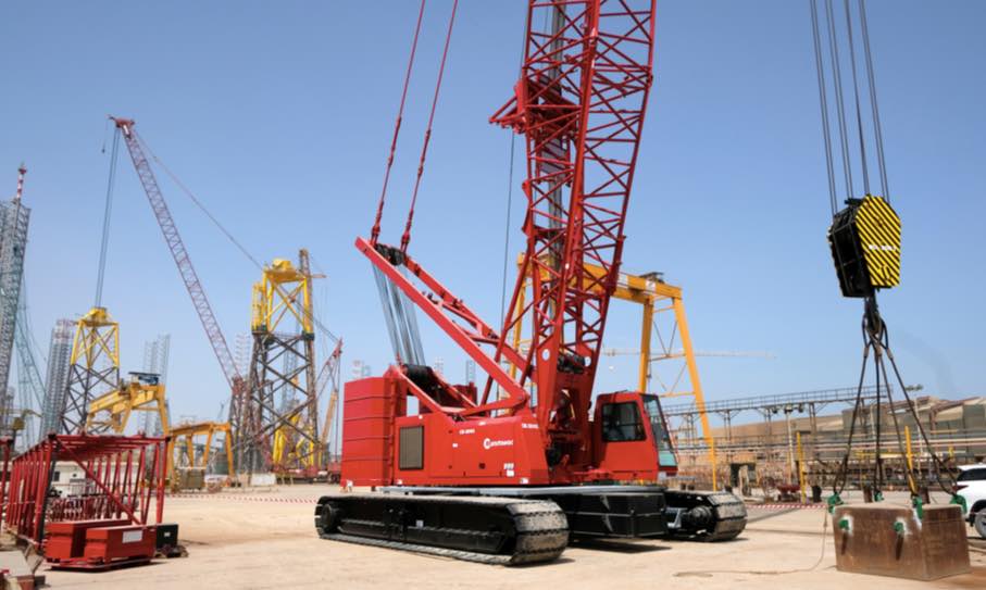 noticias maquinaria Lamprell grúa sobre orugas Manitowoc 999