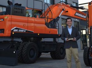 noticias maquinaria Doosan premiado Borja de Ansorena Centrocar