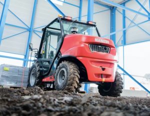 noticias maquinaria Equipos Manitou en exhibición en Smopyc
