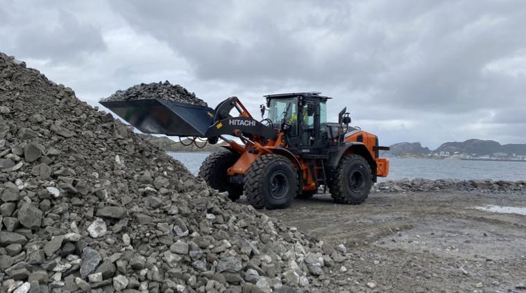noticias maquinaria cargadoras de ruedas Hitachi ZW220-7