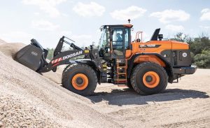 noticias maquinaria cargadoras doosan DL420CVT-7