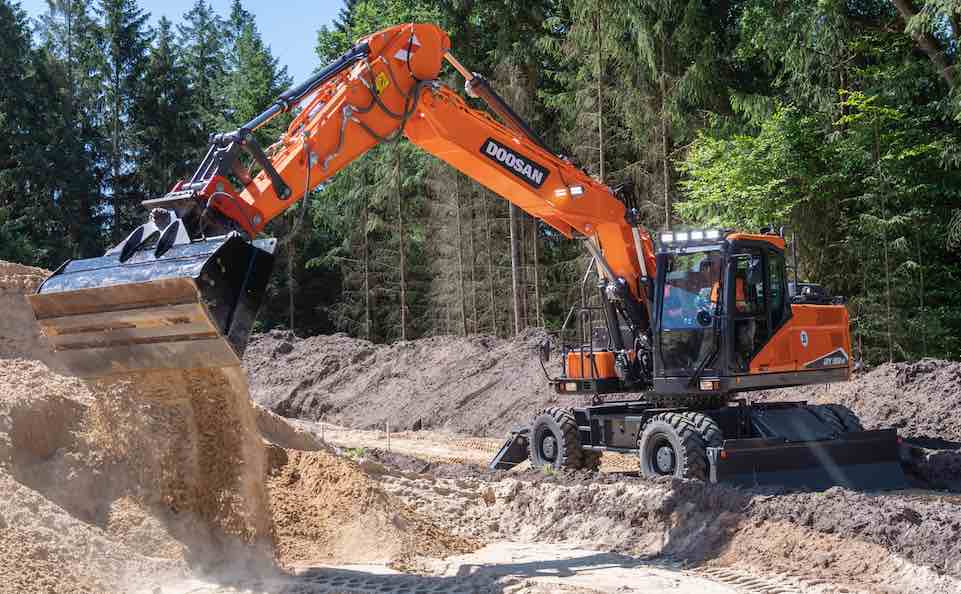 noticias maquinaria DX190W-7 doosan excavadora