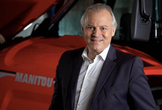 noticias maquinaria Manitou Grou Michel Denis as President & CEO