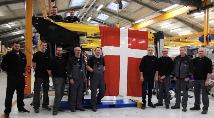 noticias maquinaria Versalift supera su propio récord