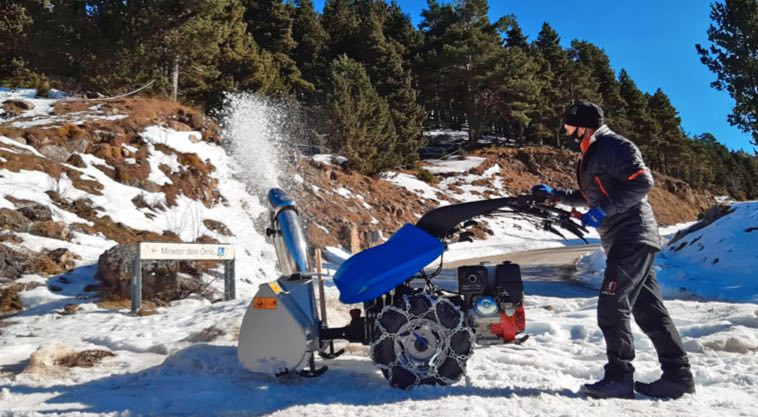 noticias maquinaria motosegadora hidrostática 660 HY