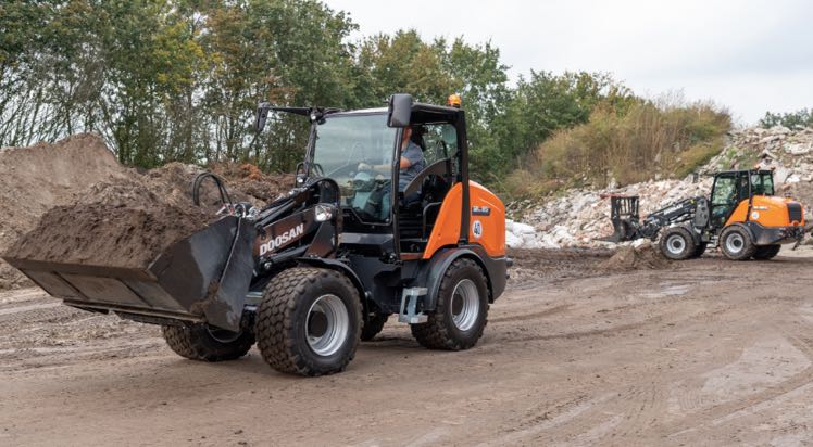 noticias maquinaria Doosan acuerdo con Tobroco-Giant