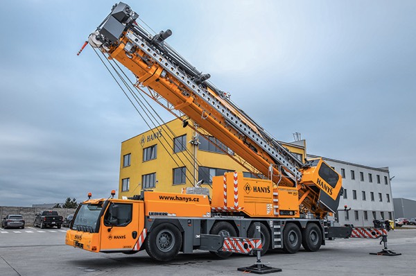 noticias maquiaria Liebherr entrega la grúa MK 140 plus