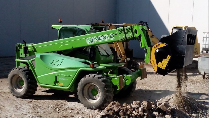 noticias maquinaria equipo MB Crusher en manipulador Merlo