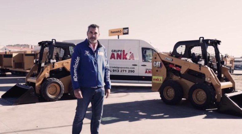 noticias maquinaria Daniel Anka Santos Anka Demoliciones S.L.minicargadora Cat® 226D3