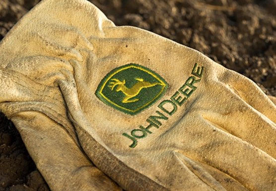noticias maquinaria John Deere Joint Venture con SurePoint Ag Systems