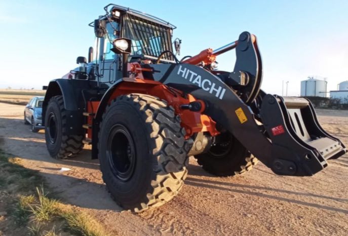 noticias maquinaria cargadora Hitachi  ZW220-7 de Hispano Japonesa de Maquinaria