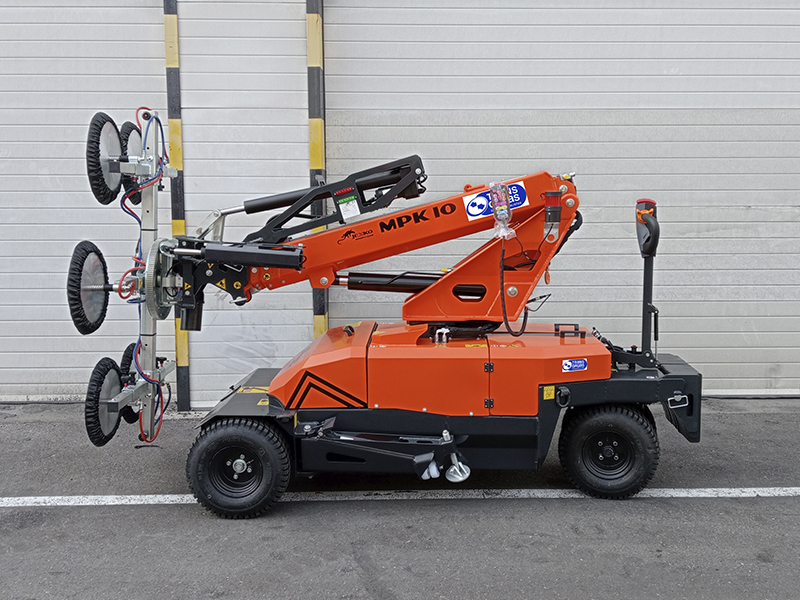 C1B98E33-E06B-4F52-A933-1C0AAA4FE4C8