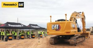 noticias maquinaria Finanzauto con la excavadora de cadenas Cat® 330