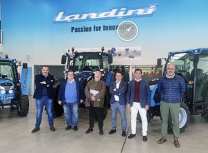 noticias maquinaria Aguilar y Varo concesionario de Landini para Sevilla